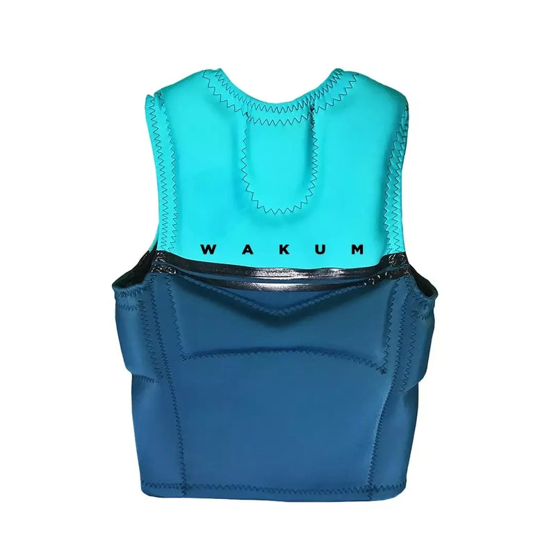 Colete esportivo neoprene azul e turquesa Wakum, ideal para kitesurf e esportes aquáticos.