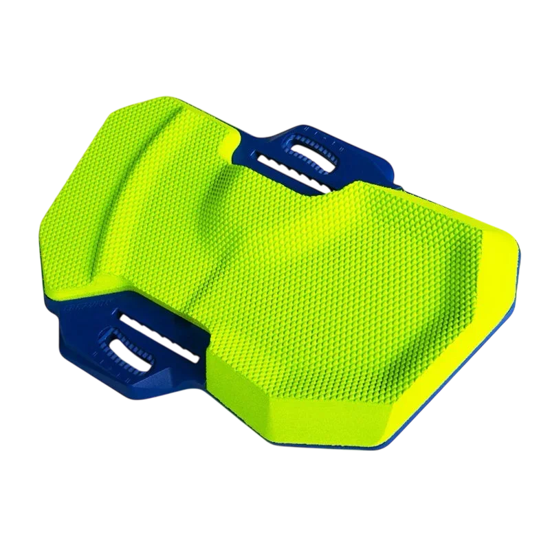 Pad de kitesurf amarelo e azul com textura antiderrapante da Orca Sports