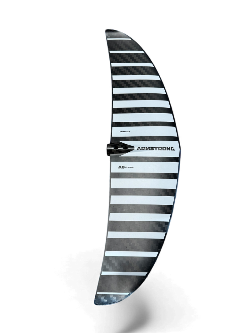 Asa de foil Armstrong listrada em carbono para kitesurf, disponível na Orca Sports.