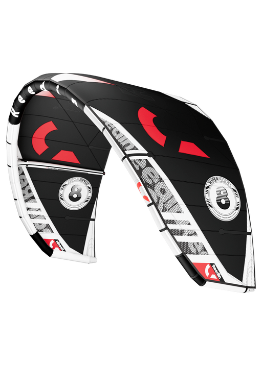 Pipa de kitesurf Reedin SuperModel HTF preta, branca e vermelha, vendida pela Orca Sports.