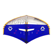 Asa de wing Duotone Unit D/LAB azul e amarela, destaque para esportes aquáticos Orca Sports