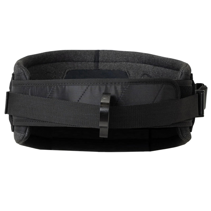 Cinturão de neoprene preto para kitesurf Orca Sports, visto de frente