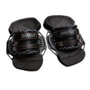 Pads e alças de kitesurf preto da marca Lieuwe, acessórios esportivos Orca Sports