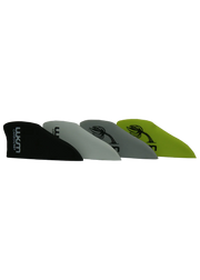 Conjunto de quatro quilhas para kitesurf Orca Sports, coloridas, alinhadas em fileira